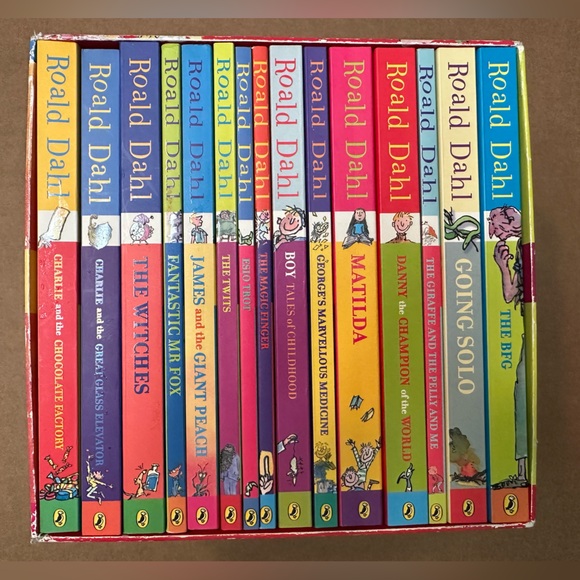 Roald Dahl Collection- Total 15 books (Like New) - Picture 3 of 4